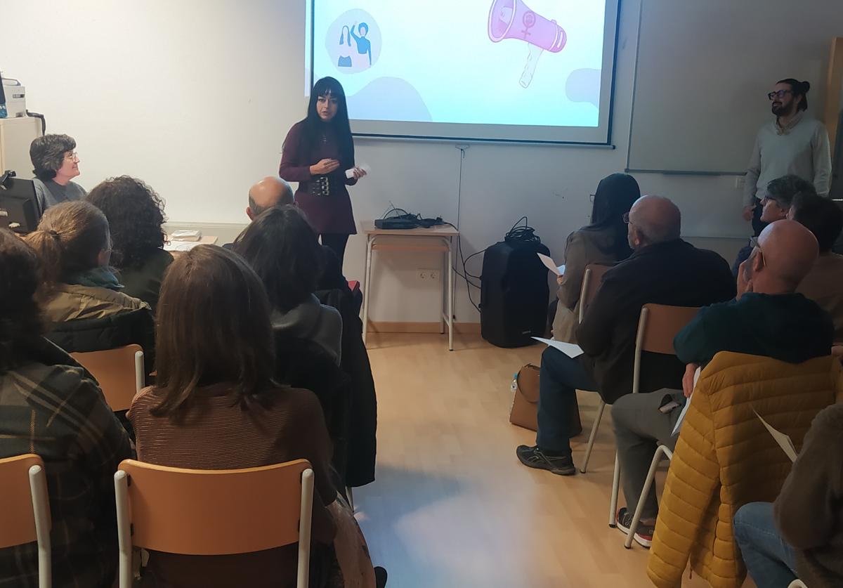 Confrencia de Laura Bastet en la EOI