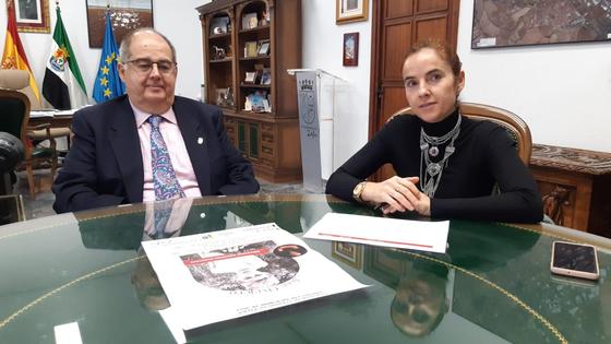 José Ovejero recoge el sábado el XVIII Premio Dulce Chacón por 'Mientras estamos muertos'