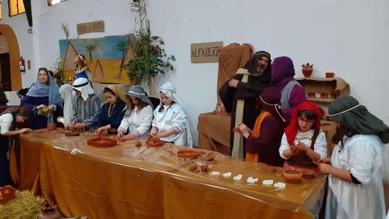 Más de un centenar de figurantes formaron el Belén Viviente de la Comunidad Parroquial