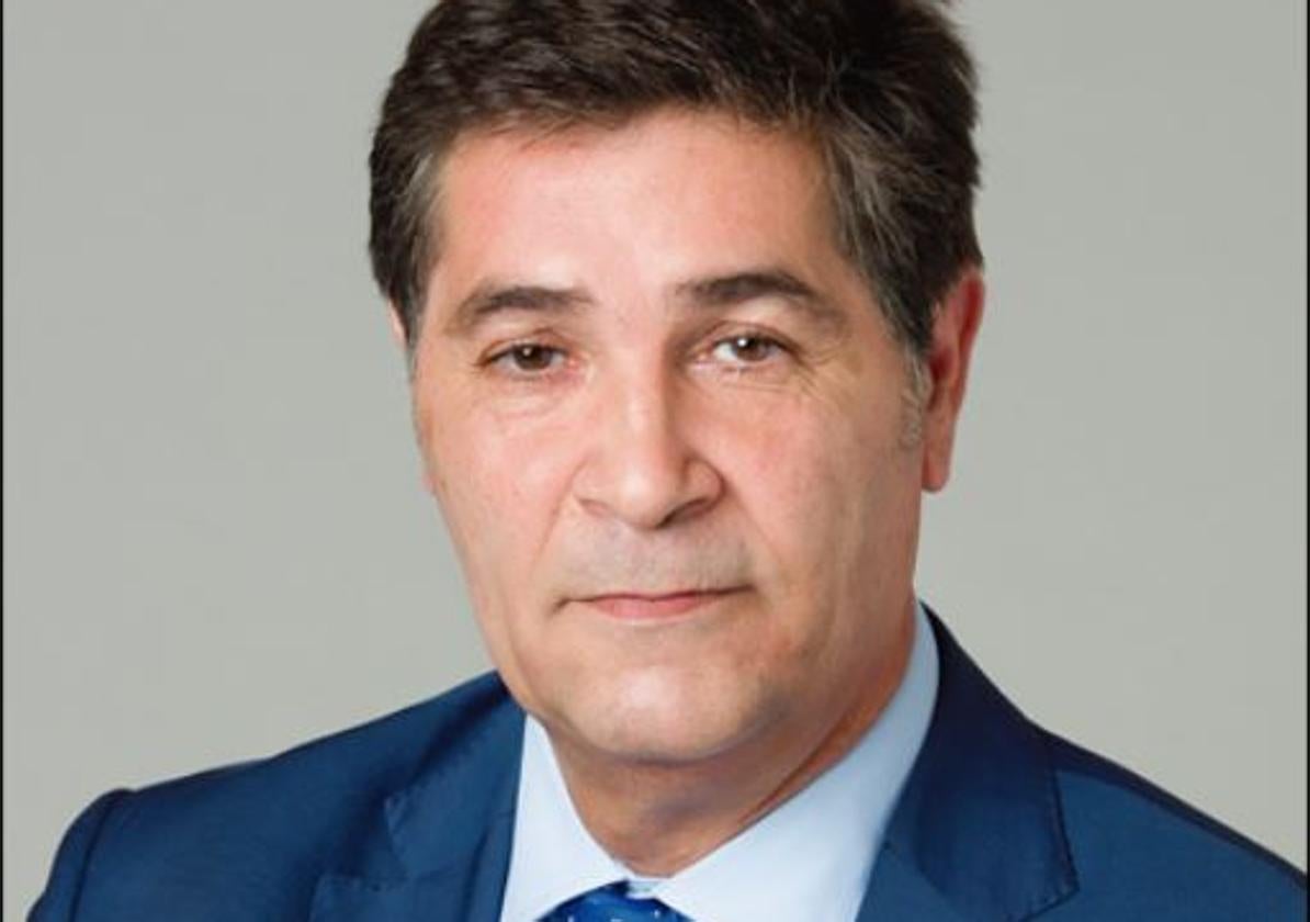 Luis Expósito, el autor de la novela