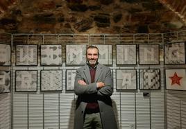 Rodrigo Vargas en su exposición