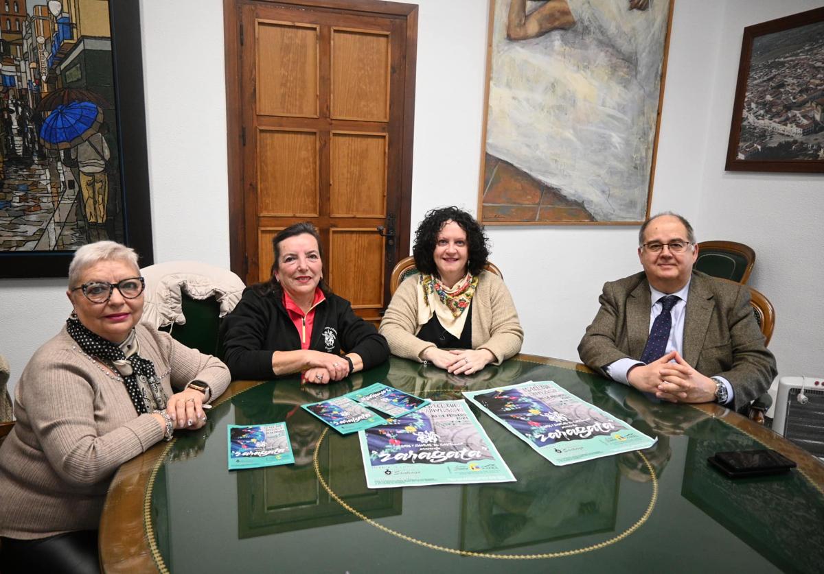 Presentación del espectáculo en el ayuntamiento
