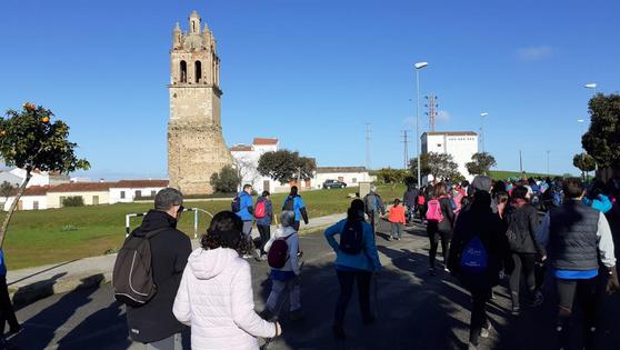 Unas 470 personas participan en la III ruta senderista y la II carrera deportiva de ASMI