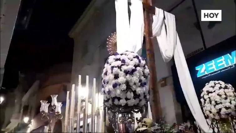 El Santo Entierro y la Virgen de los Dolores salieron a la calle el Viernes Santo