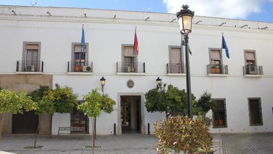El ayuntamiento convoca un centenar de puestos de trabajo temporales a cargo del Programa de Colaboración Económica Municipal para el Empleo