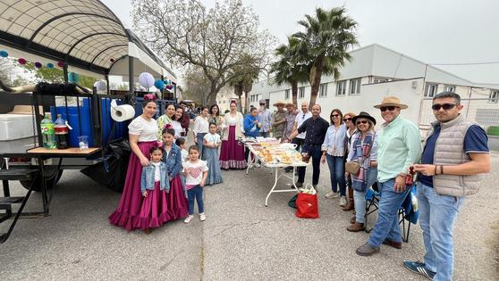 Unas 20 carrozas recorrieron el Camino hasta la ermita de Belén