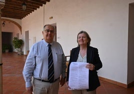 El alclade y la directora de la UPZ en la presentación de las actividades