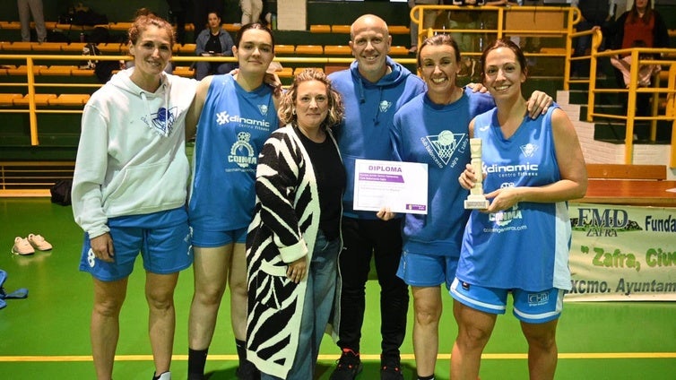 Celebrado el triangular de baloncesto femenino del Día de la Mujer
