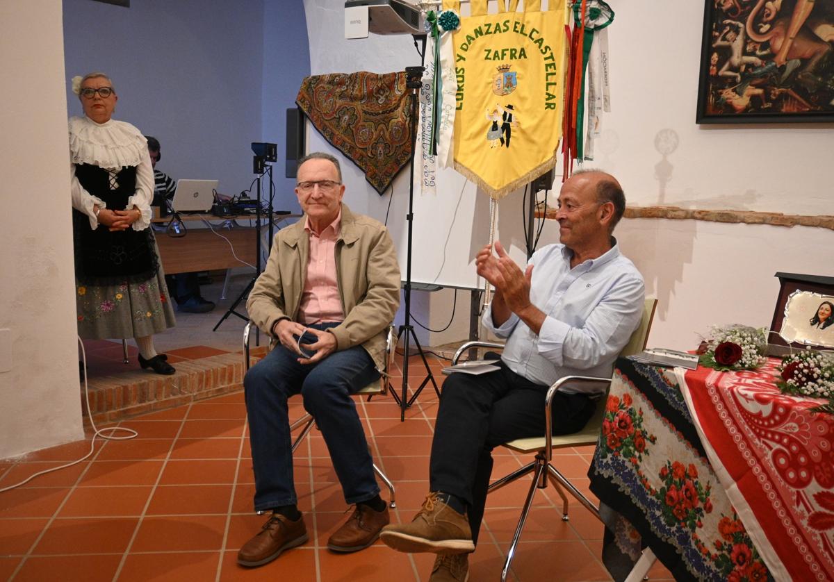 Los dos ganadores de este certamen de poesía