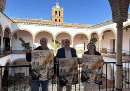 Presentación del cartel en el ayuntamiento