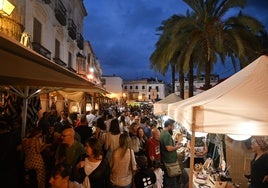 Ambiente en el Mercado este viernes por la tarde
