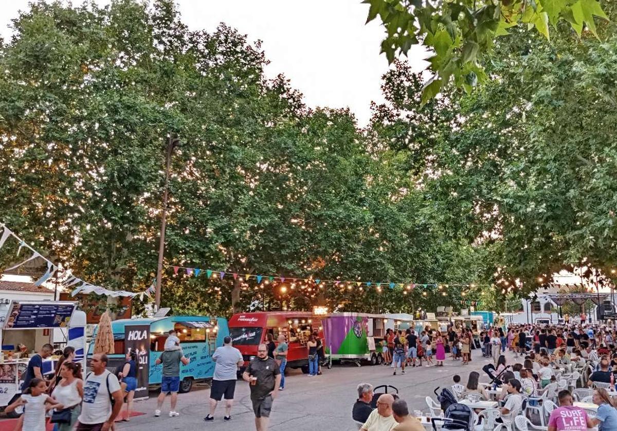 GRan ambiente en el recinto ferial durante el festival