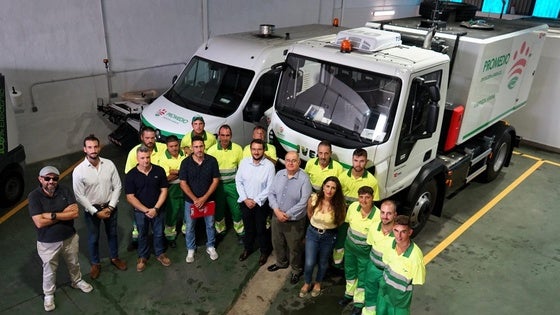 Promedio incorpora en Zafra nuevos camiones de recogida de enseres y limpieza por agua a presión