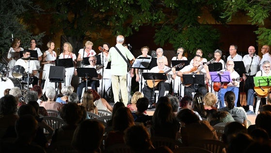 El grupo 'Voces con Solera' inauguró las actuaciones del 'Agosto Musical'