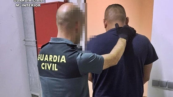 La Guardia Civil detiene a tres personas que utilizaron un vehículo sustraído para delinquir en Zafra
