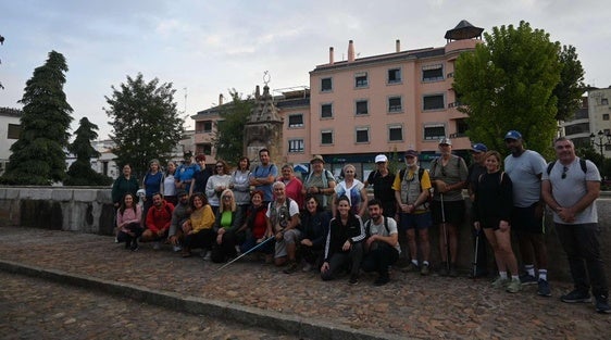 Unas 35 personas participan en la Ruta de los Abrevaderos y Vías Pecuarias