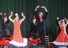 Uno de los grupos flamencos participarntes en el festival durante su acctuación