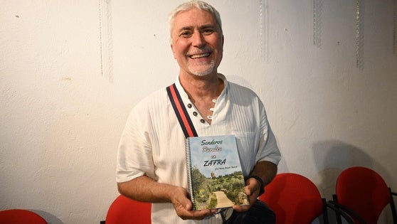 José Antonio Amador presentó su guía 'Senderos Rurales en Zafra'