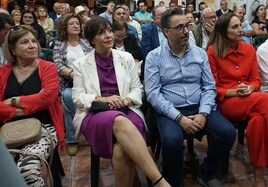 Algunos de los concejales socialistas durante la feria