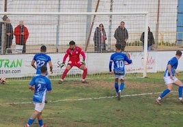 Un momento del partido ante el CP Oliva