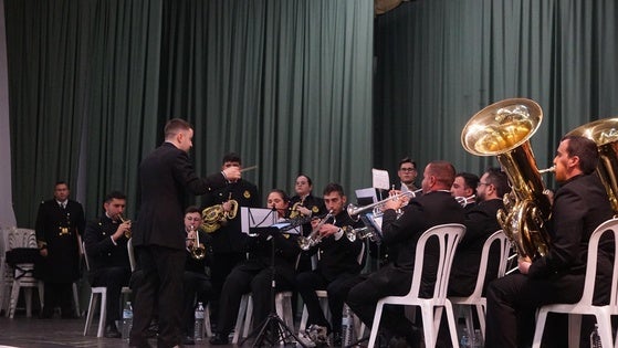 La Banda del Nazareno y la Esperanza celebró con éxito su XX certamen de bandas