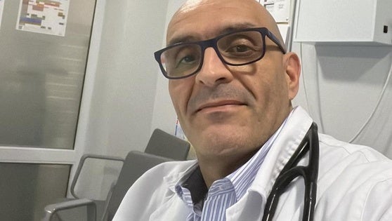 El médico zafrense Luis Manuel Barrena, reconocido como uno de los 'MejoresDoctors' de España