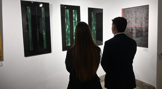 El artista R.H. Guillener compone su 'Geometría interior' en Santa Marina