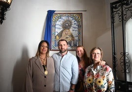 Presentación del nuevo azulejo de la Virgen de la Salud