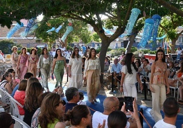 Algunas participantes en el desfile