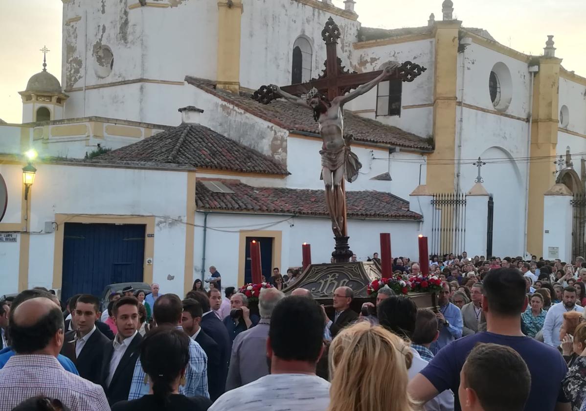 Momento del traslado a La Candelaria del Cristo del Rosario hace seis años por las obras