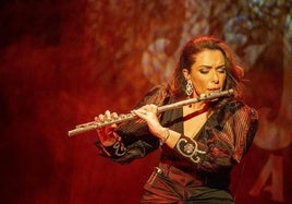 Ostalinda Suárez con su flauta travesera