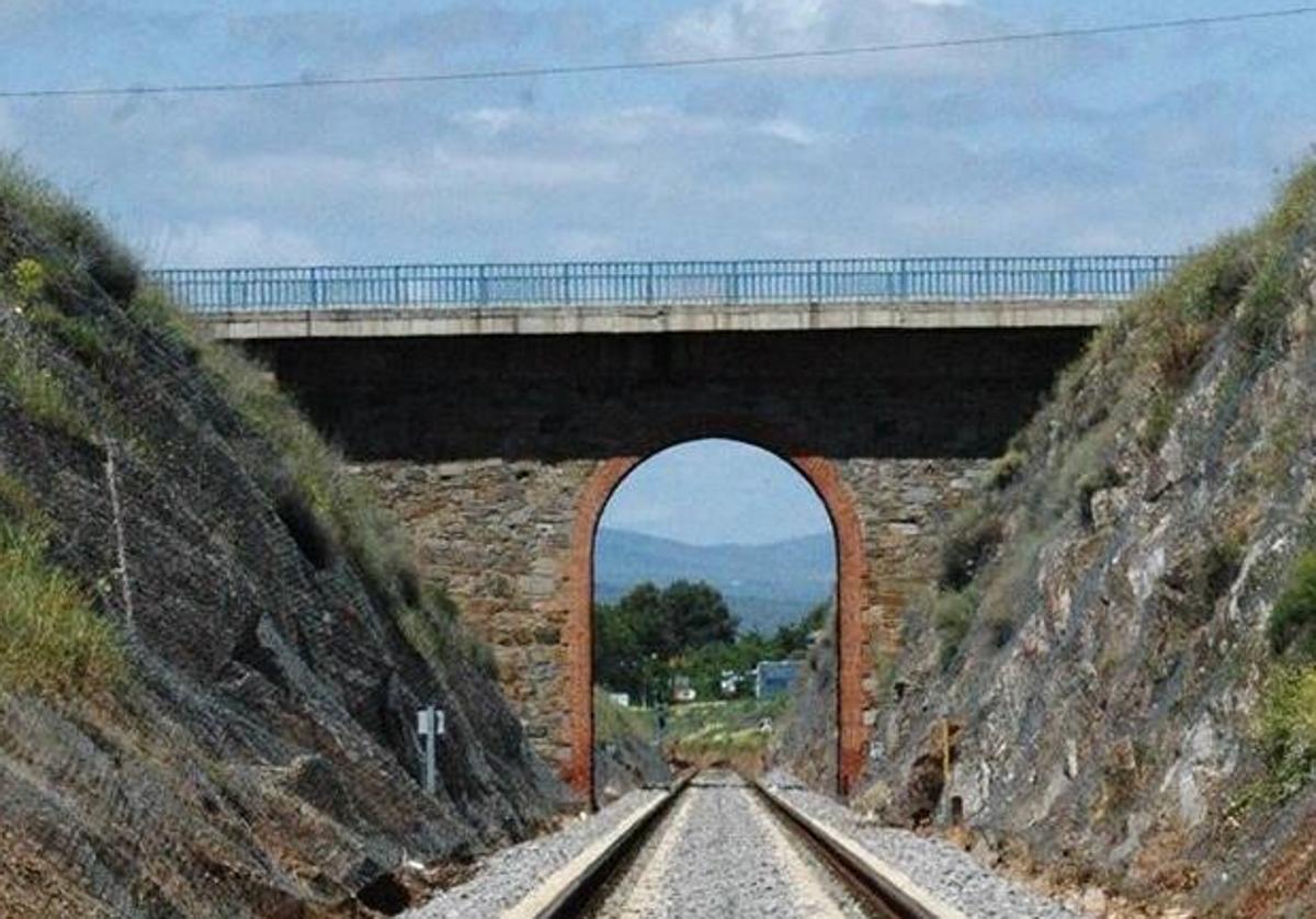 Movilización para salvar del derribo del antiguo puente Aragón