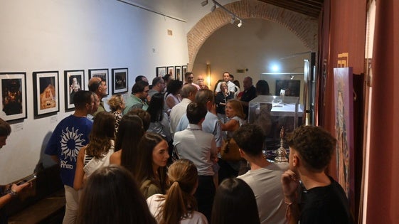 La Hermandad de la Humildad y Paciencia expone al público su historia y patrimonio