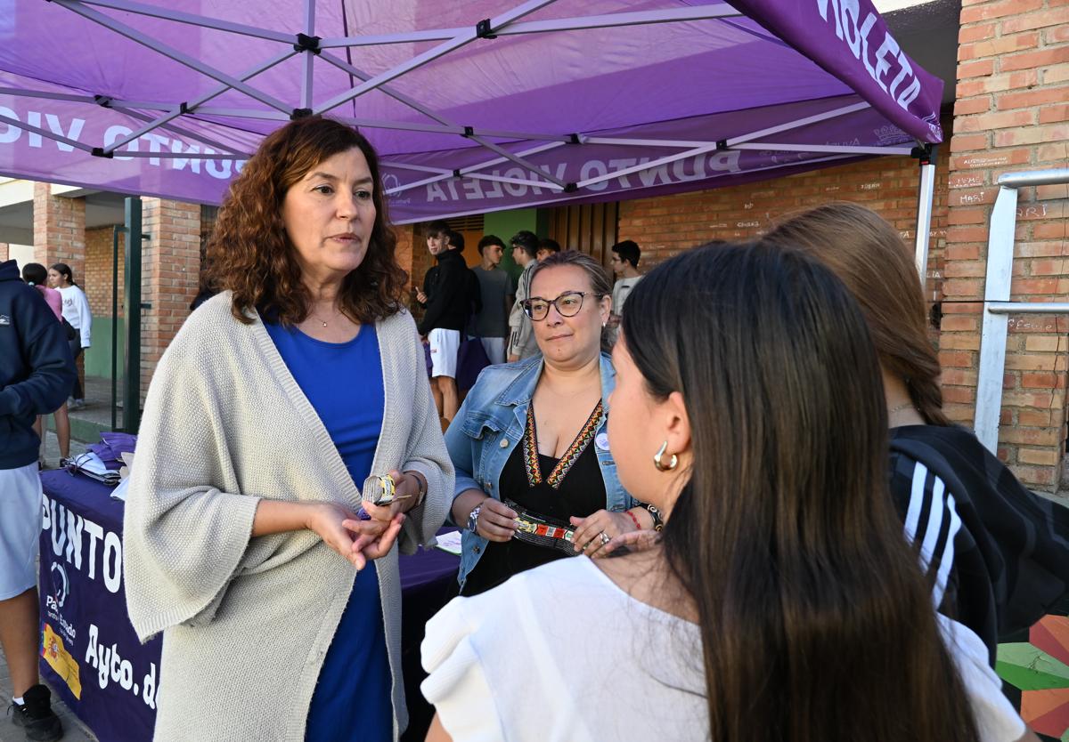 Visita a los institutos para ofrecer información de este punto