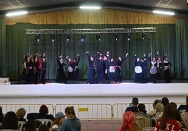 Uno de los grupos que actuaron en el festival