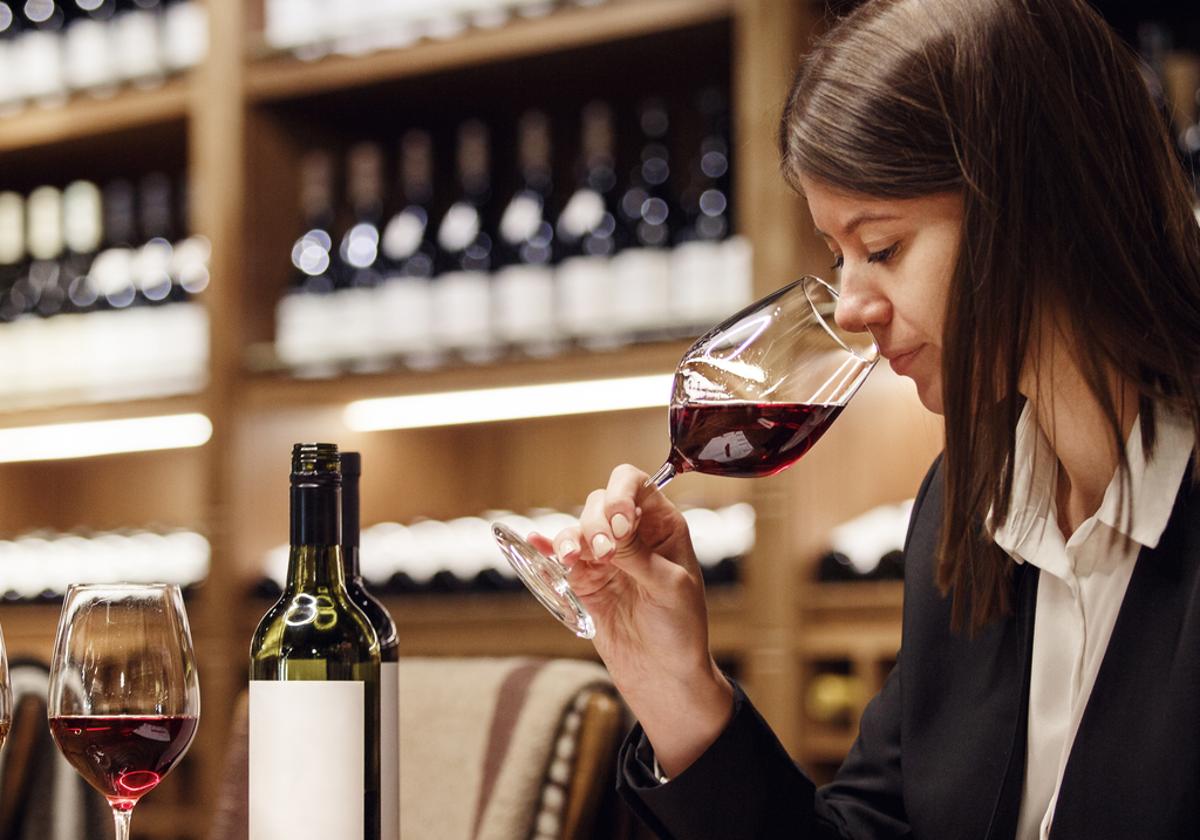 Fundación CB ofrecerá un taller de iniciación a la cata de vinos para adultos