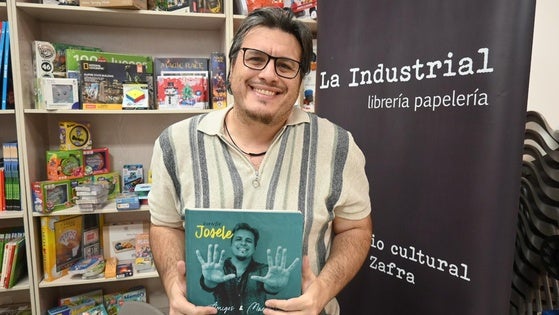 Duende Josele compartió su disco-libro 'Amigos y Maestros' con el público