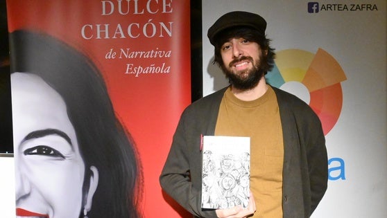 David Uclés, ganador del XX Premio Dulce Chacón: «Para conocer, insultar o catalogar al otro hay primero que conversar con él»