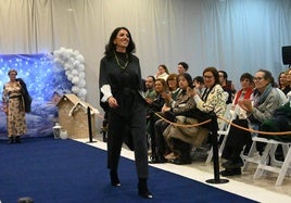 Un momento del desfile solidario