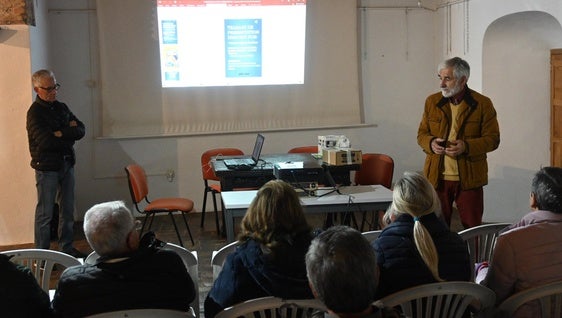 El escritor José R. Francos presentó 'Atrapados por el relato', su nuevo libro
