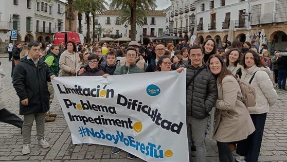 Unas 500 personas han participado en la XIV Marcha por la Diversidad de Down Zafra por su Día Internacional