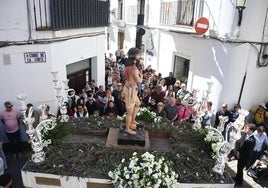 El Cristo de los Afligidos a su salida del templo