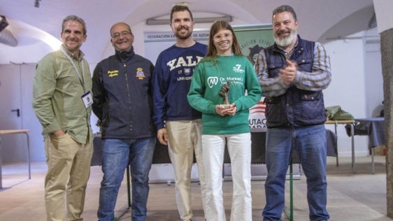 Dos jugadoras del Ruy López, Carla Sánchez y Paola Candelario, campeonas de Extremadura de ajedrez
