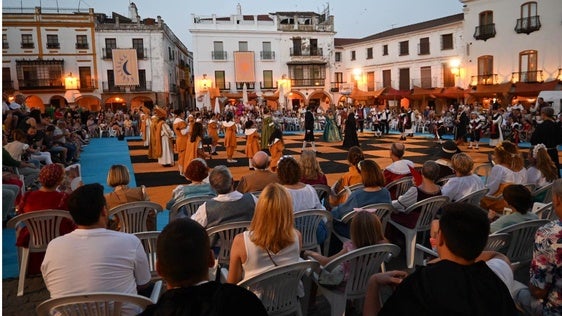 El Ajedrez Viviente aunó historia y teatro en una disputada partida teatralizada
