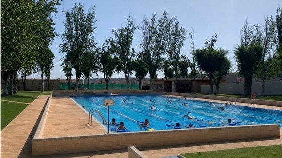 El Servicio Municipal de Deportes presenta su 'Verano Deportivo' con cursos de natación y aquagym