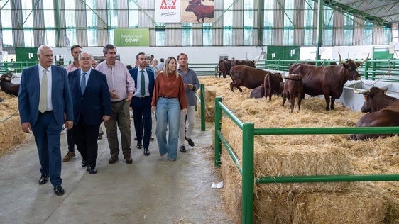 Visita de la presidenta a la nave de la raza Retinta