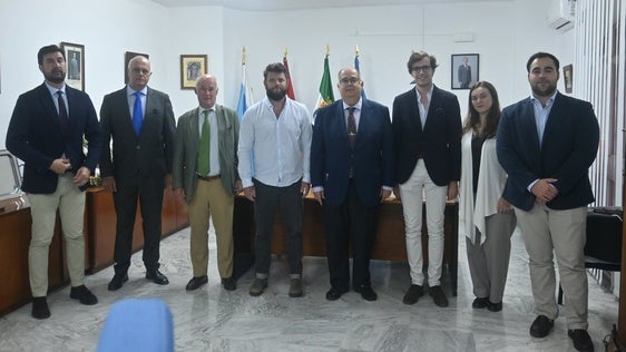 Participantes en la reunión de la misión comercial inversa