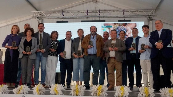 Alcaldes de la comarca durante el acto