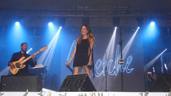 Merche durante su actuación en Zafra 