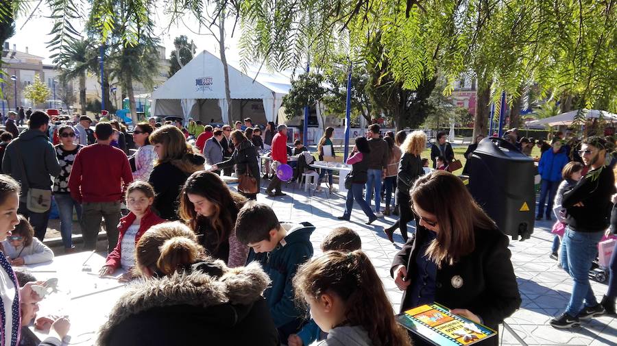 Ambiente familiar en el Merkajoven navideño